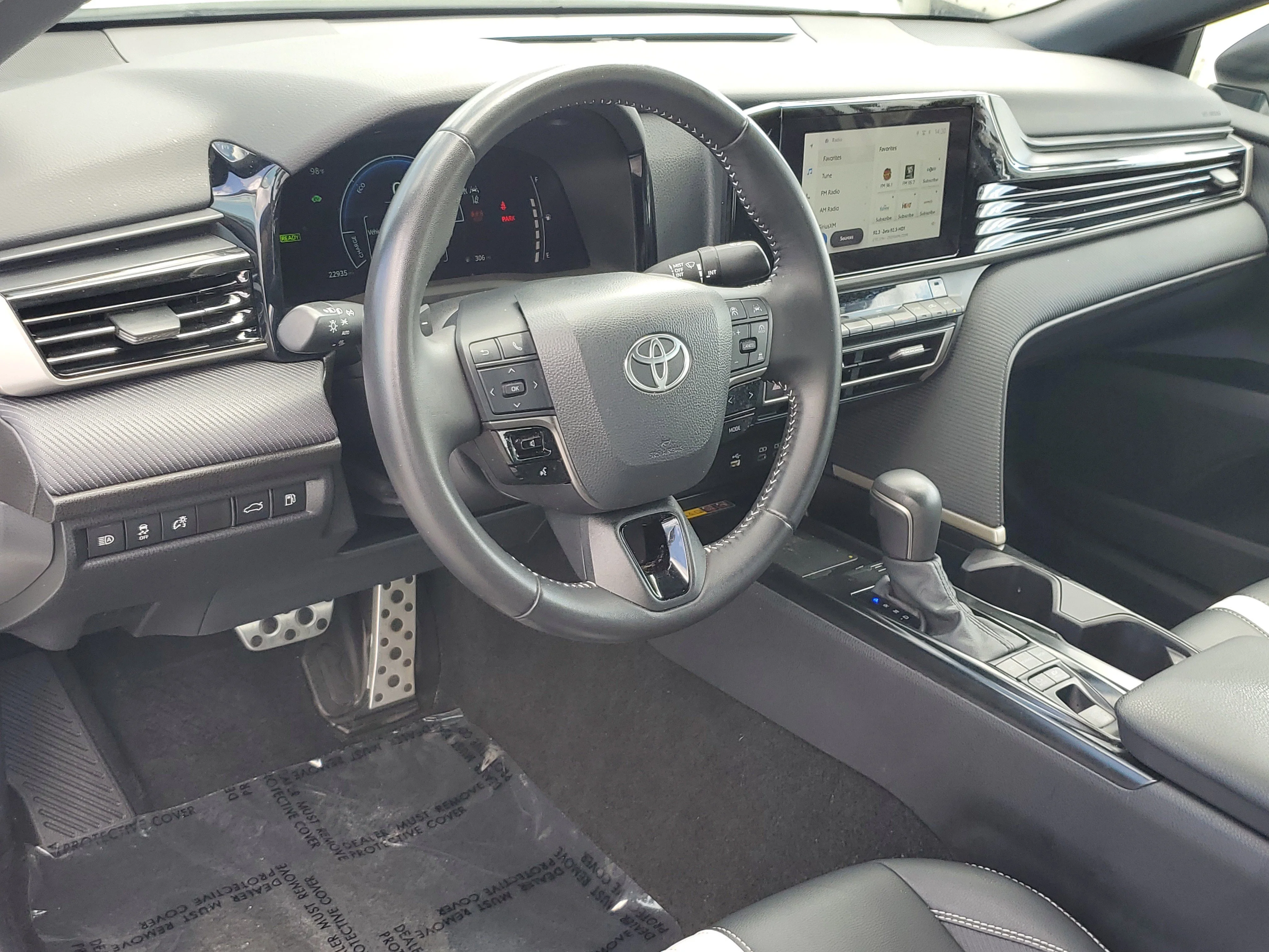 Certified Used 2025 Ice Toyota SE image 19
