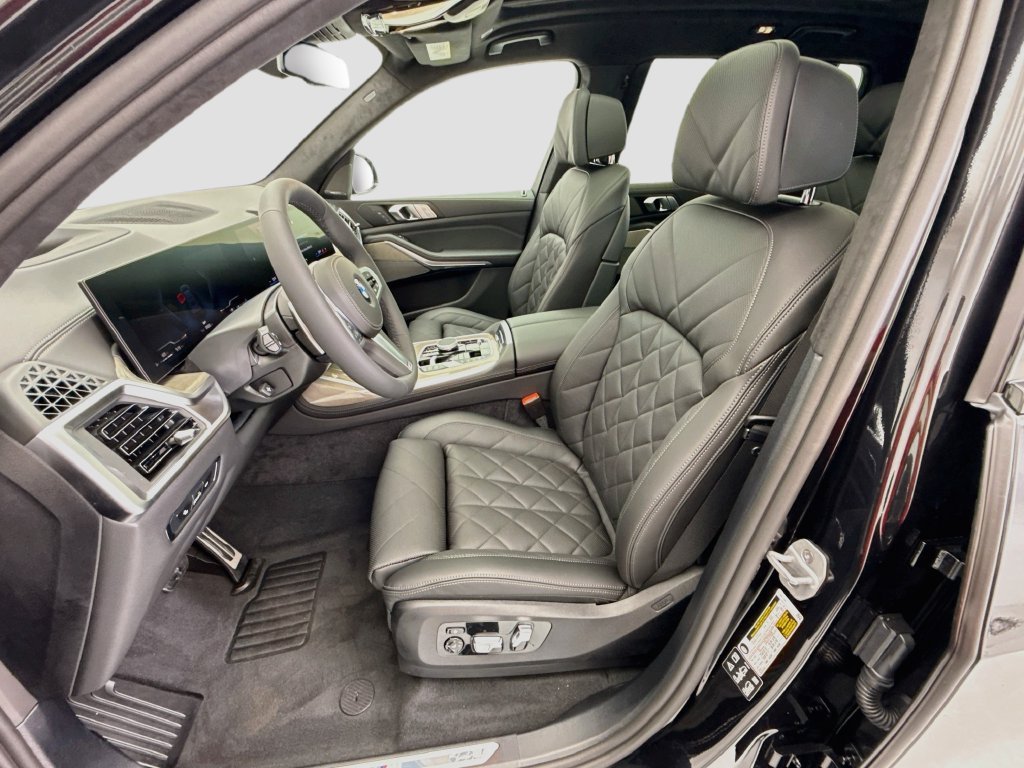 New 2027 Black Sapphire Metallic BMW xDrive40i image 18