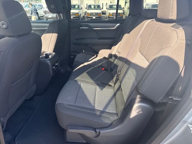 Used 2025 Silver GMC Elevation image 22