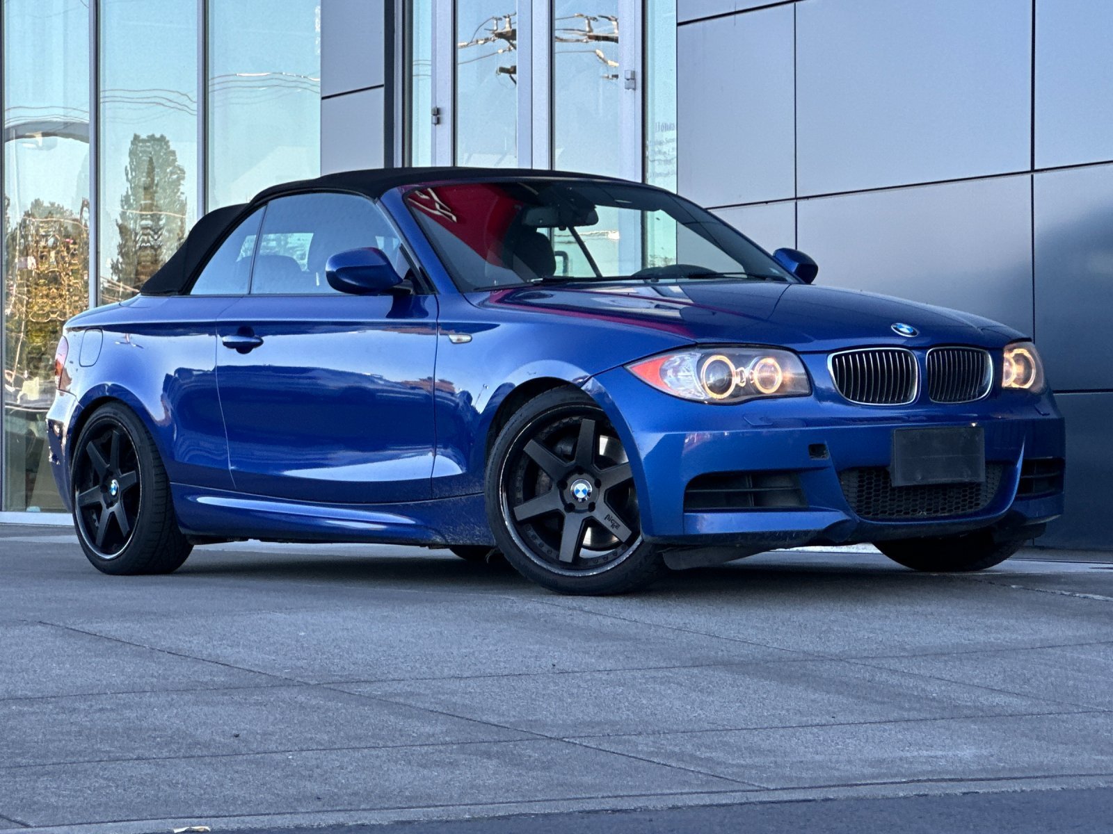 Used 2010 Montego Blue Metallic BMW 135i image 3