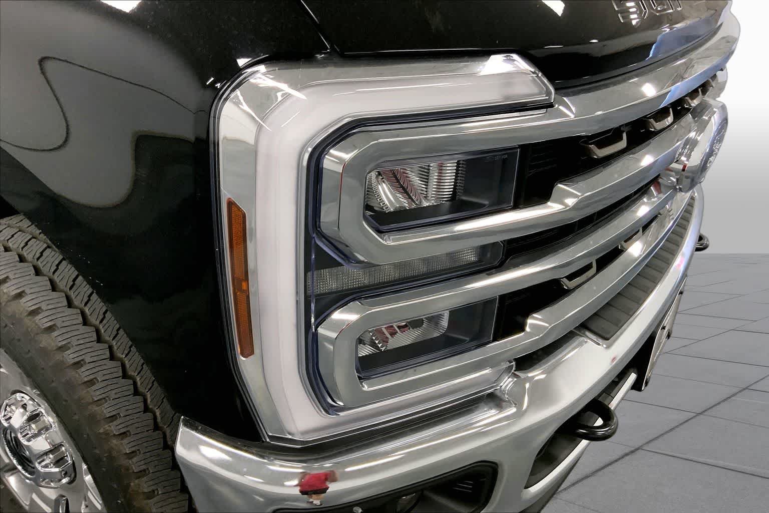 New 2026 Agate Black Metallic Ford F-250® King Ranch® image 13