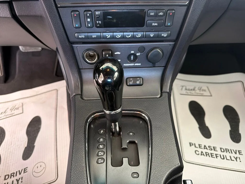 Used 2004 Light Ice Blue Metallic Ford Base image 24