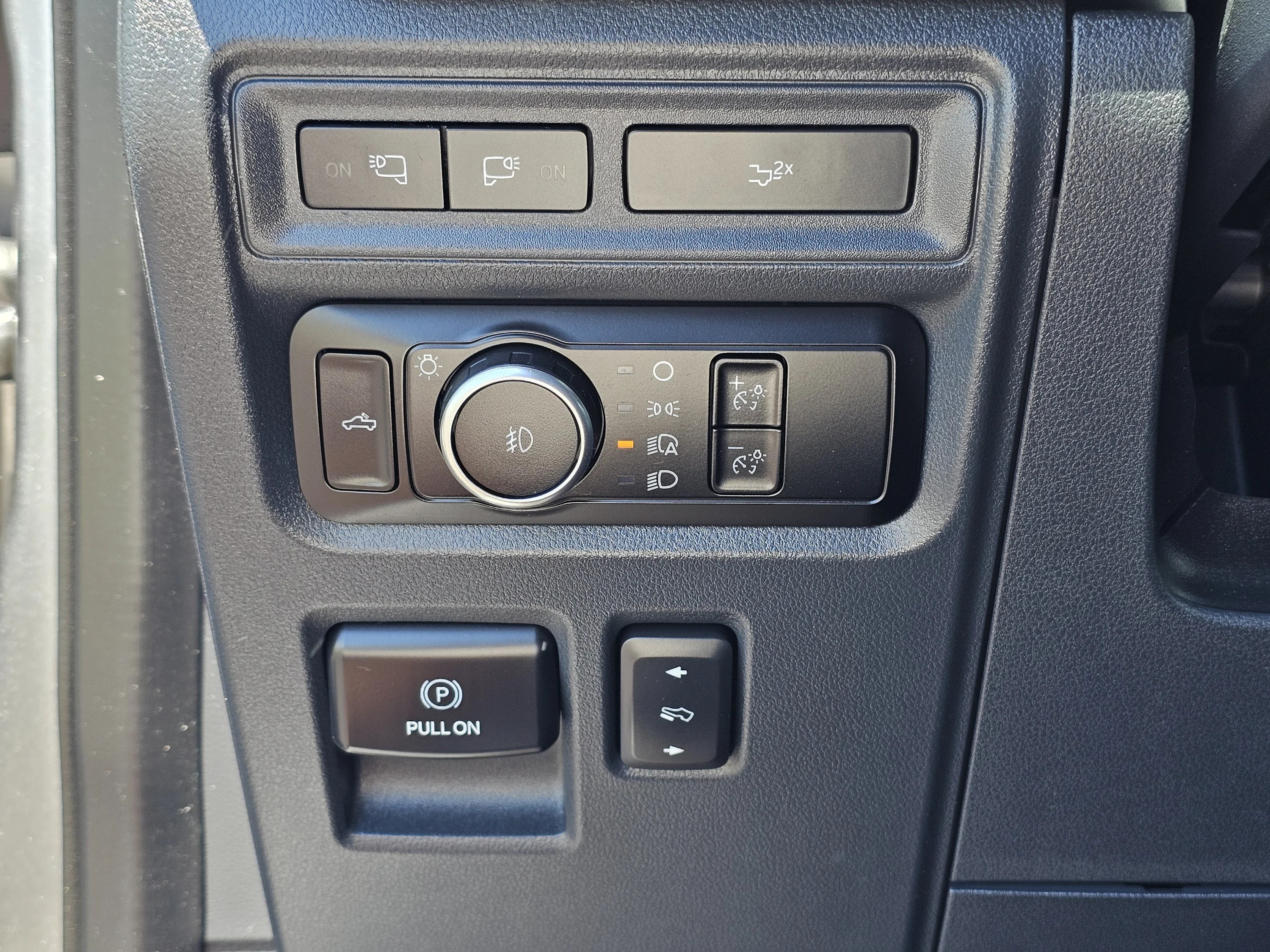 Used 2023 Iconic Silver Metallic Ford XLT image 19