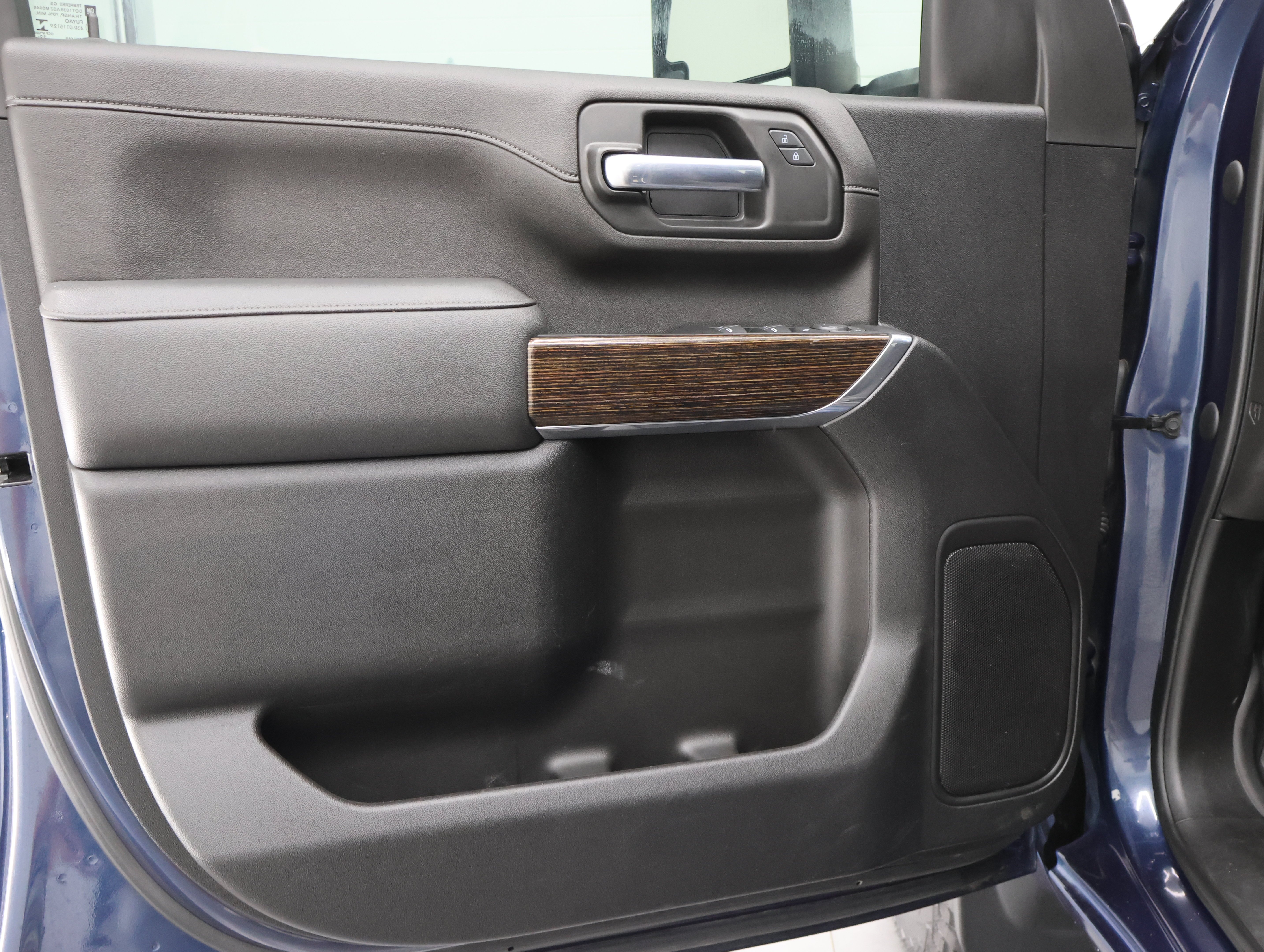 Used 2023 Pacific Blue Metallic GMC 4x4 Crew Cab SLE: CREW-SHORT-SLE-6.6L DIESEL-4WD-NEW TIRES-BACKUP CAM image 36