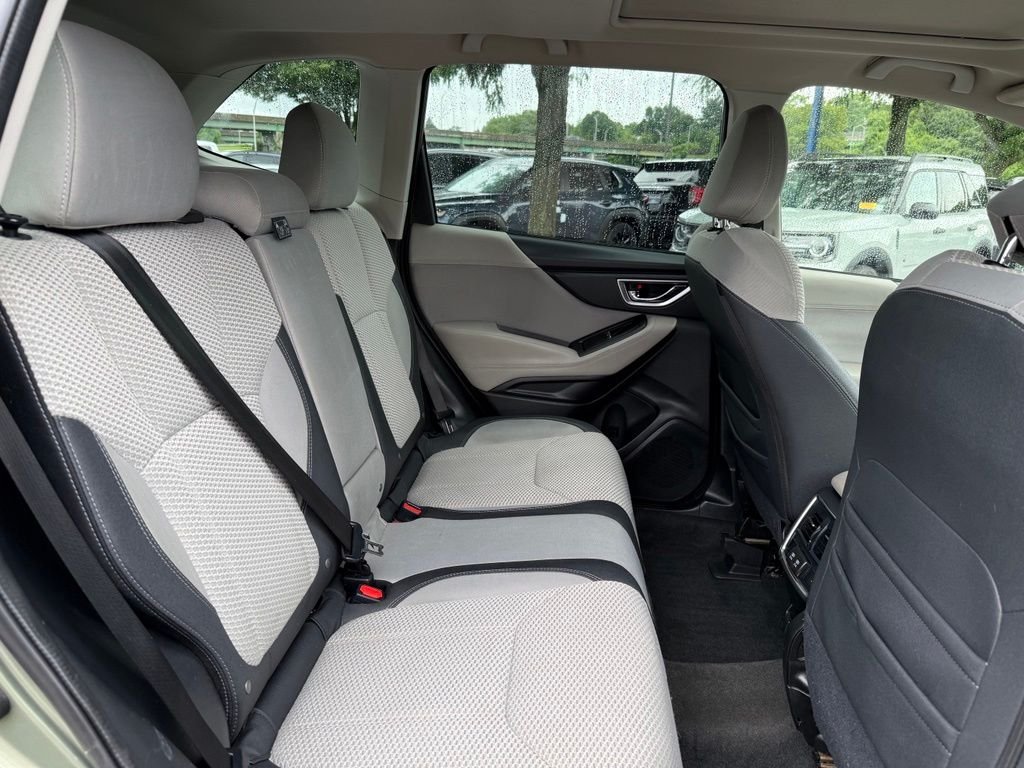 Used 2020 Green Subaru Premium image 28