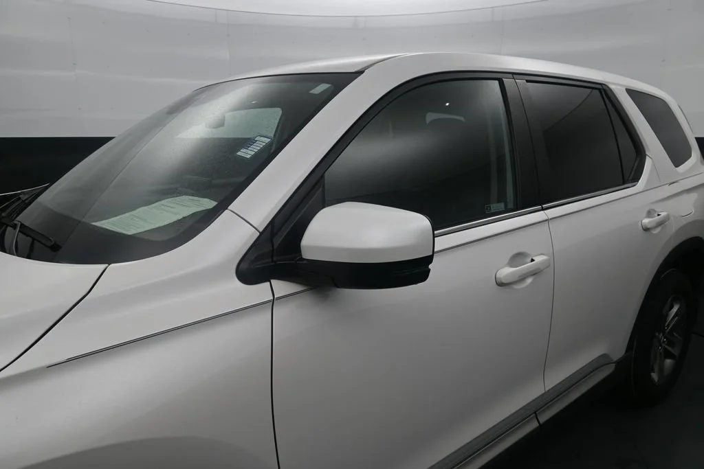 Used 2024 Platinum White Pearl Honda EX-L image 12