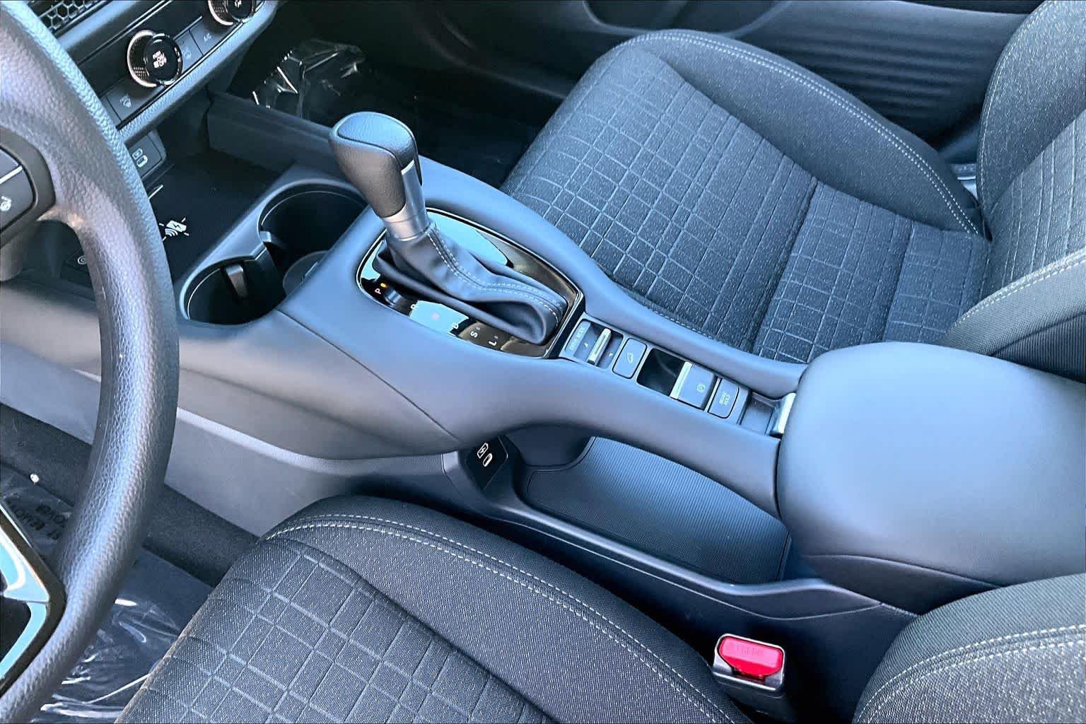 2026 Honda HR-V LX - Photo 16