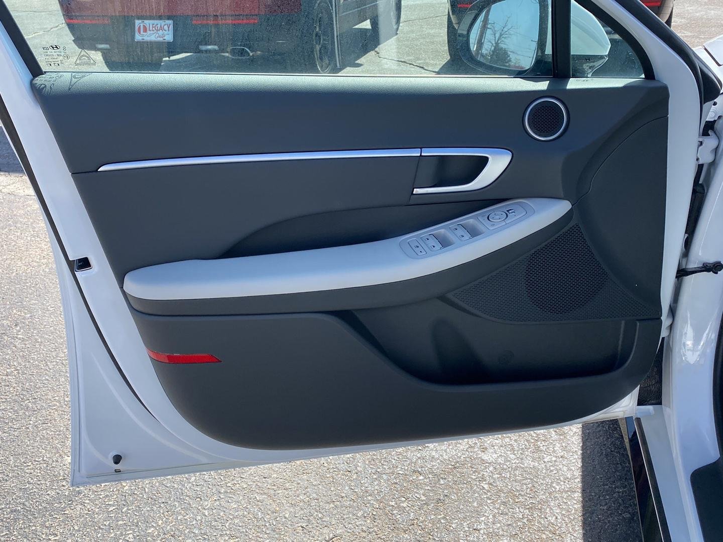 2026 Hyundai Sonata SEL - Photo 11