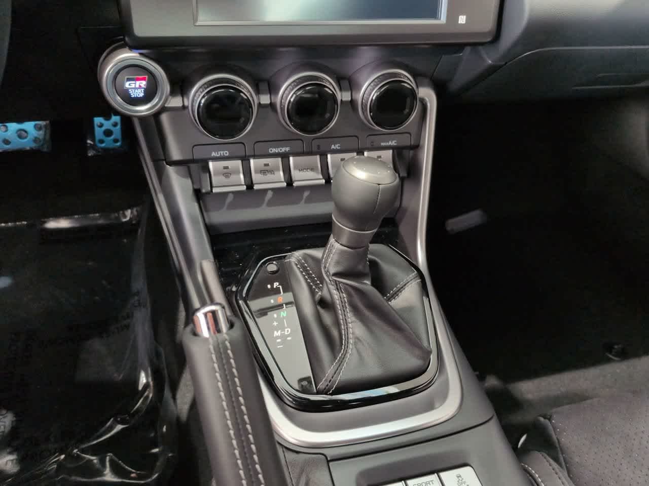 New 2026 Trueno Blue Toyota  Premium AT image 17