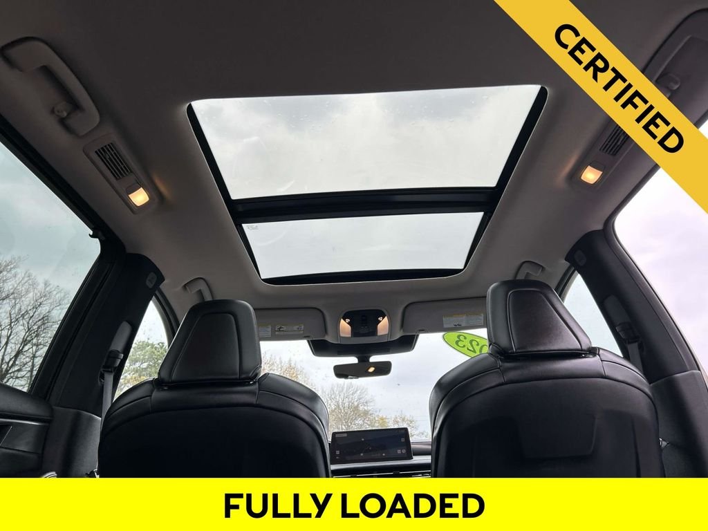 Certified Used 2023 Silver INFINITI LUXE image 15