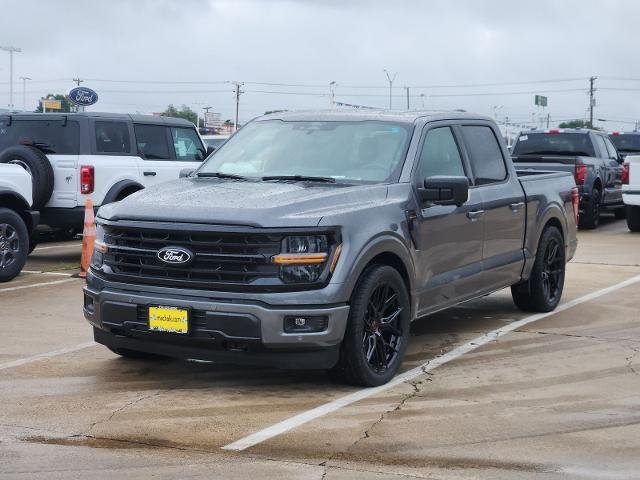New 2026 Carbonized Gray Metallic Ford XLT image 25