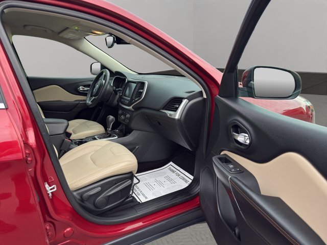 Used 2016 Deep Cherry Red Crystal Pearlcoat Jeep Limited image 27