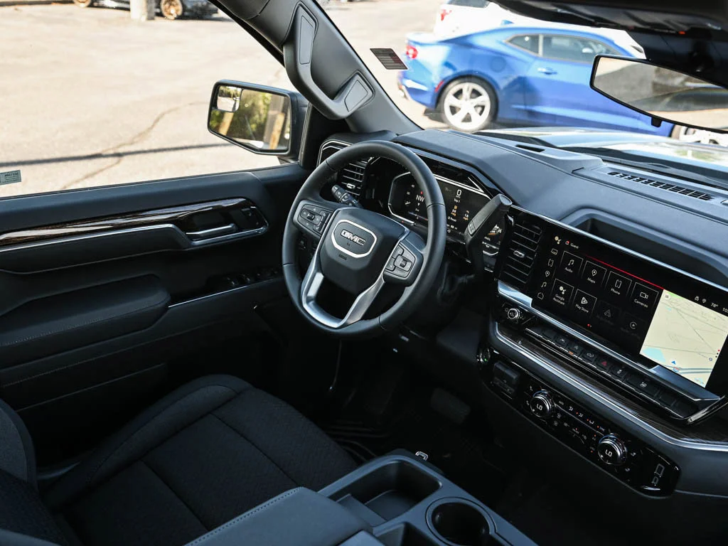 New 2026 Sterling Metallic GMC Elevation image 12