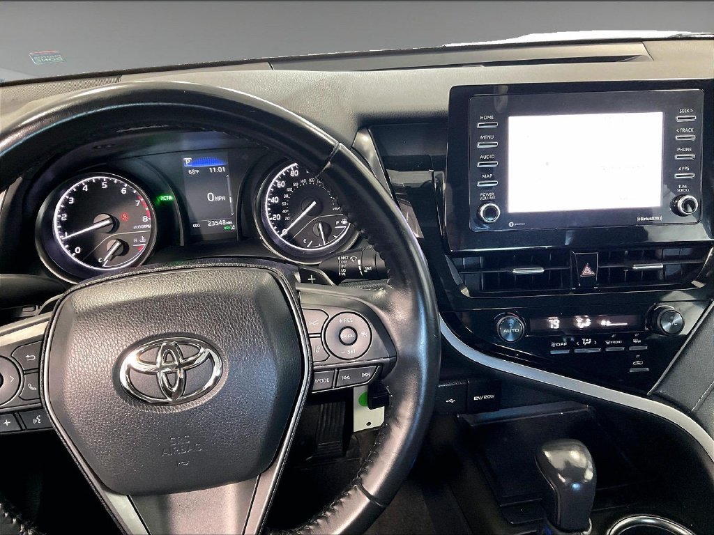 Used 2021 White Toyota SE image 18