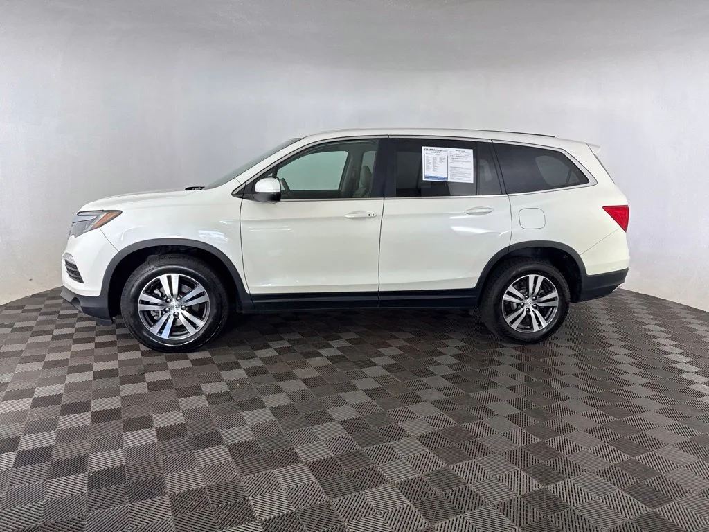 Used 2017 White Honda EX-L image 13