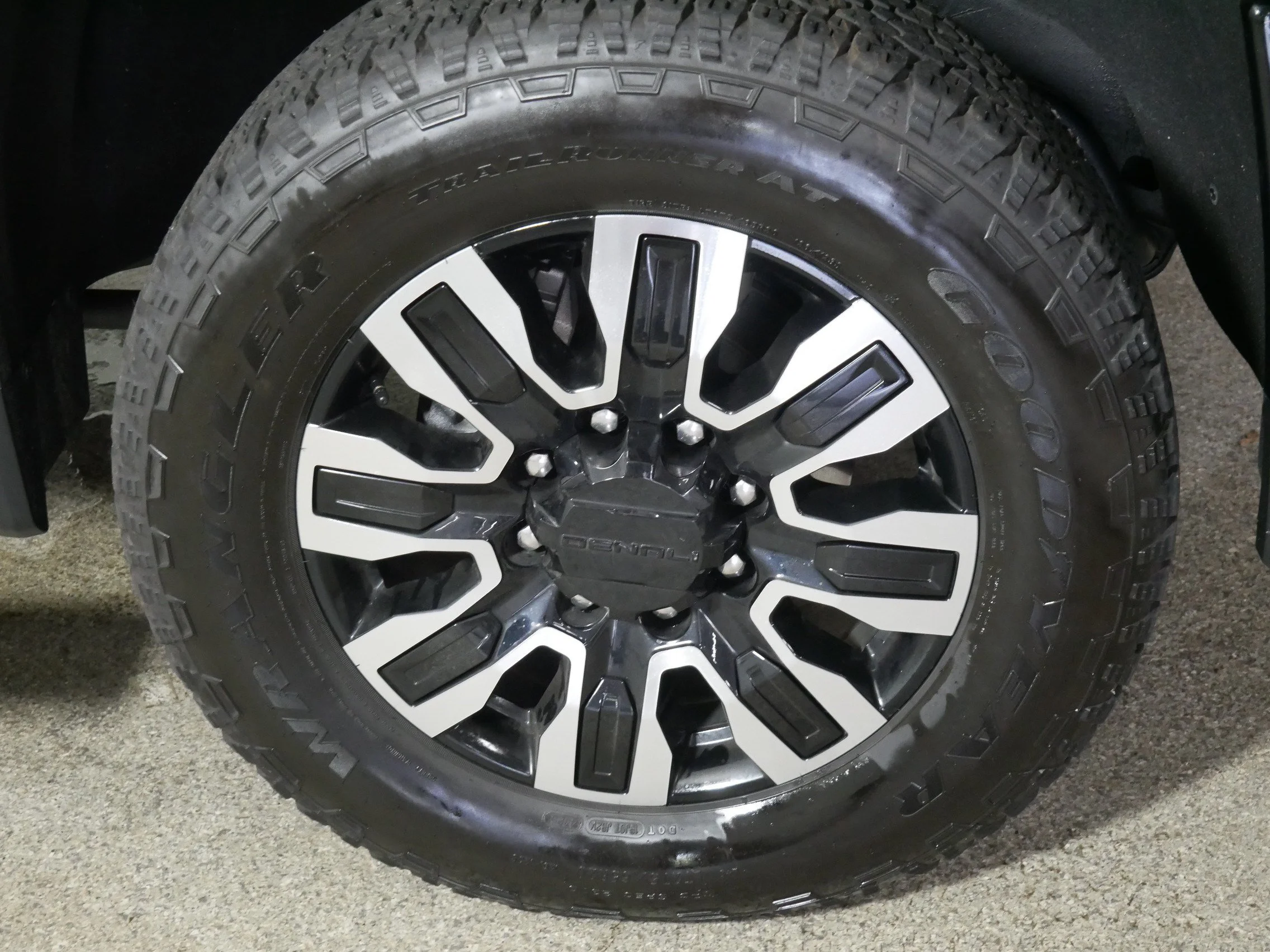Used 2022 Onyx Black GMC Denali image 15
