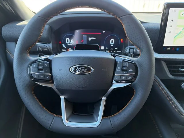 New 2026 Carbonized Gray Metallic Ford Tremor® image 15