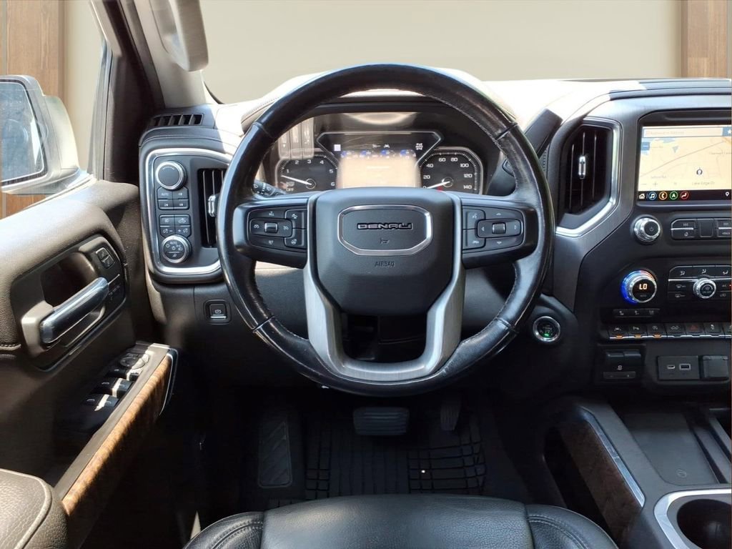 Used 2019 WHITE FROST TRICOAT GMC Denali image 25