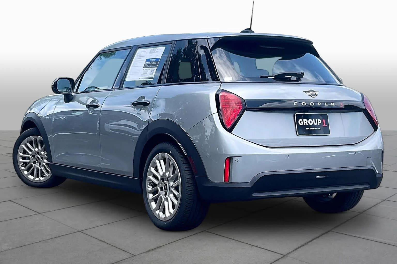 2025 MINI Hardtop 4 Door S - Photo 10