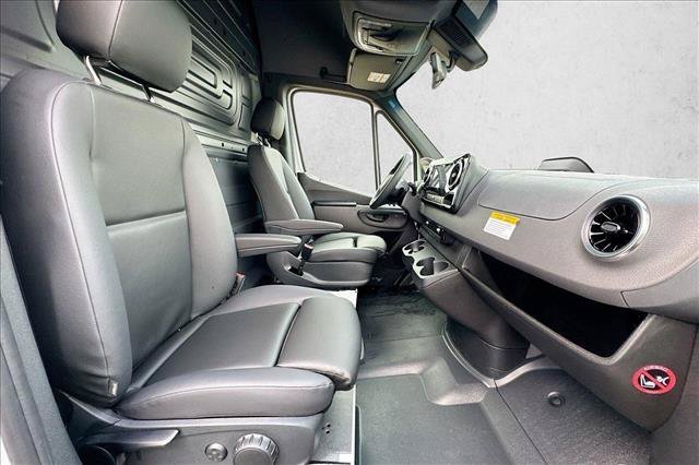 New 2026 Arctic White Mercedes-Benz  image 50