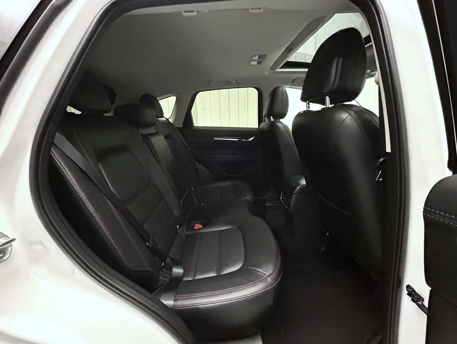 Used 2025 White Mazda 2.5 S Carbon Edition image 18