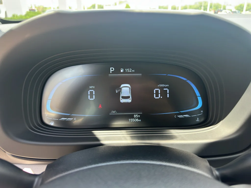 Used 2025 Mirage Green Hyundai SEL image 17