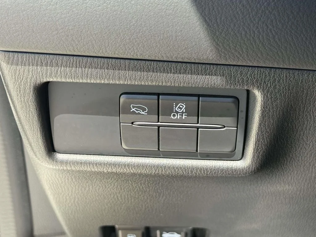 Used 2023 White Mazda 2.5 S Select Package image 31