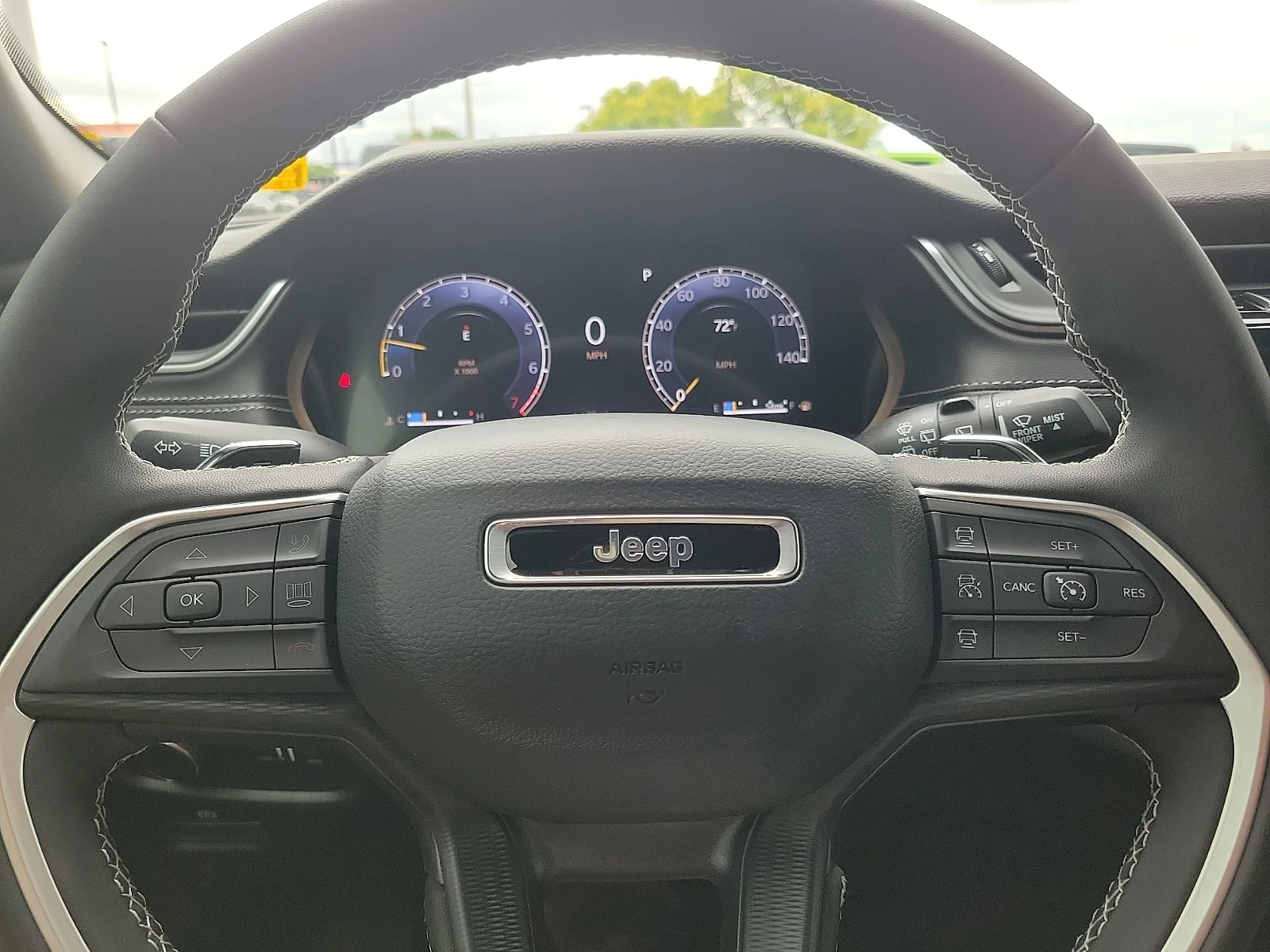 New 2026 PW7 Bright Whit Jeep L LAREDO 4X4 image 17