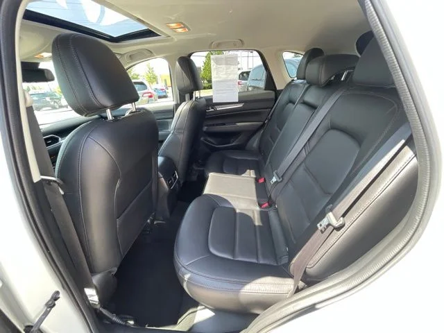 Used 2019 Snowflake White Pearl Mazda Grand Touring image 34