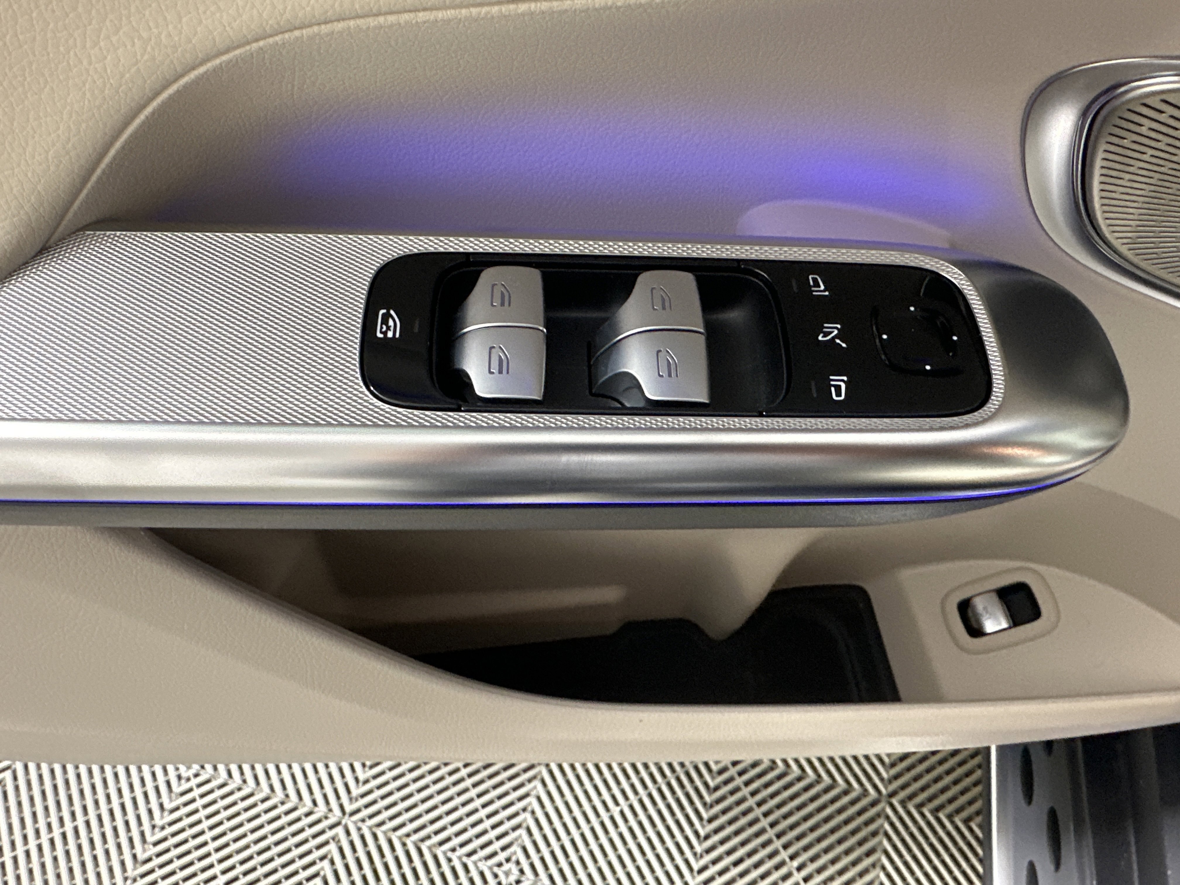 New 2026 Starling Blue Metallic Mercedes-Benz GLC 300 image 37