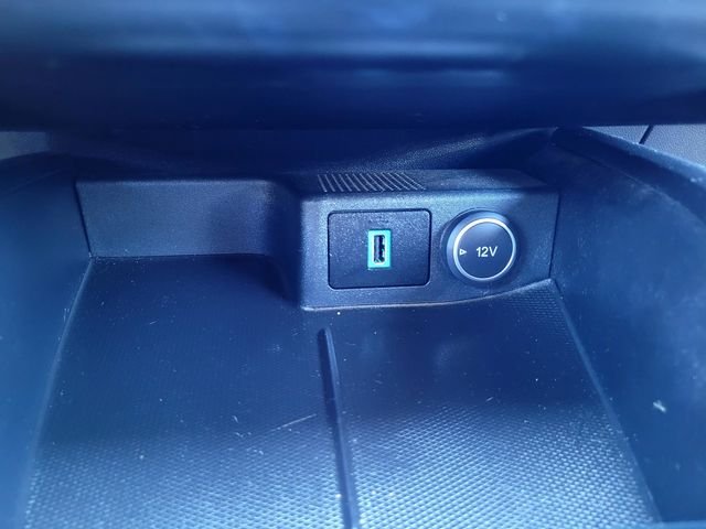 Used 2020 Gray Ford SE image 18