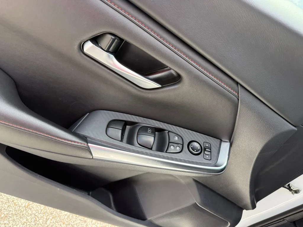 Used 2025 White Nissan SR image 6