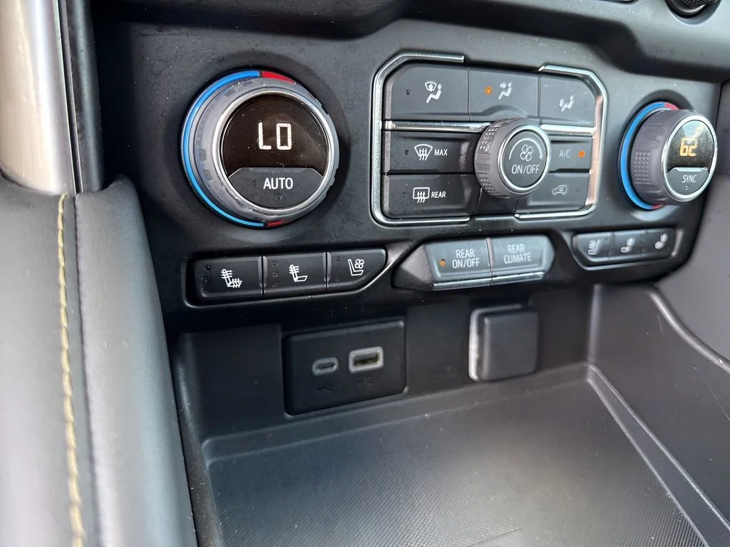 Used 2023 Summit White Chevrolet Premier image 23