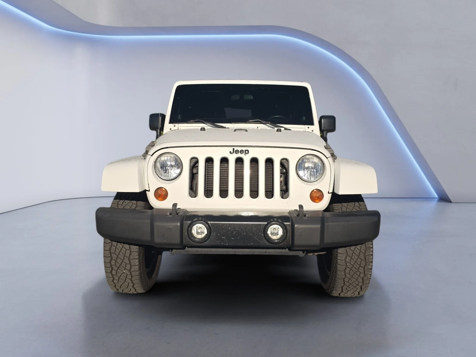 Used 2012 Bright White Clearcoat Jeep Sahara image 10