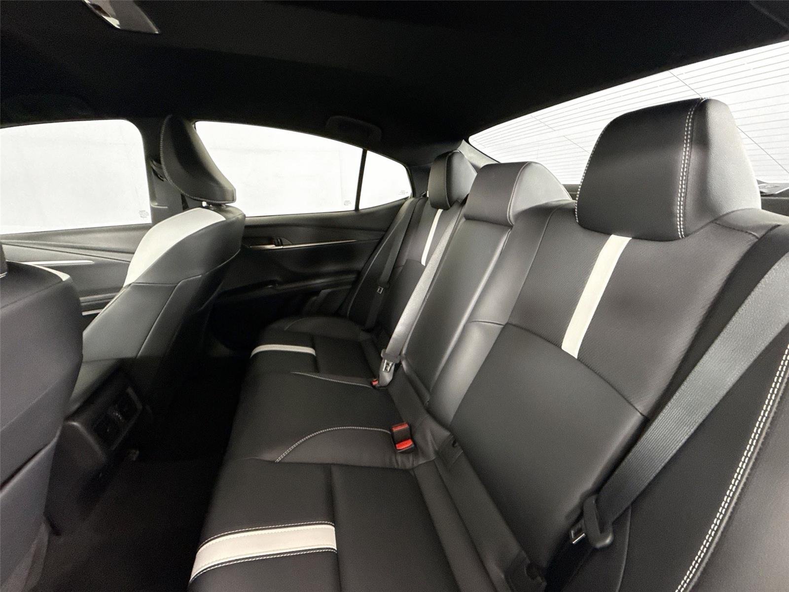 Used 2025 Underground Toyota SE image 28
