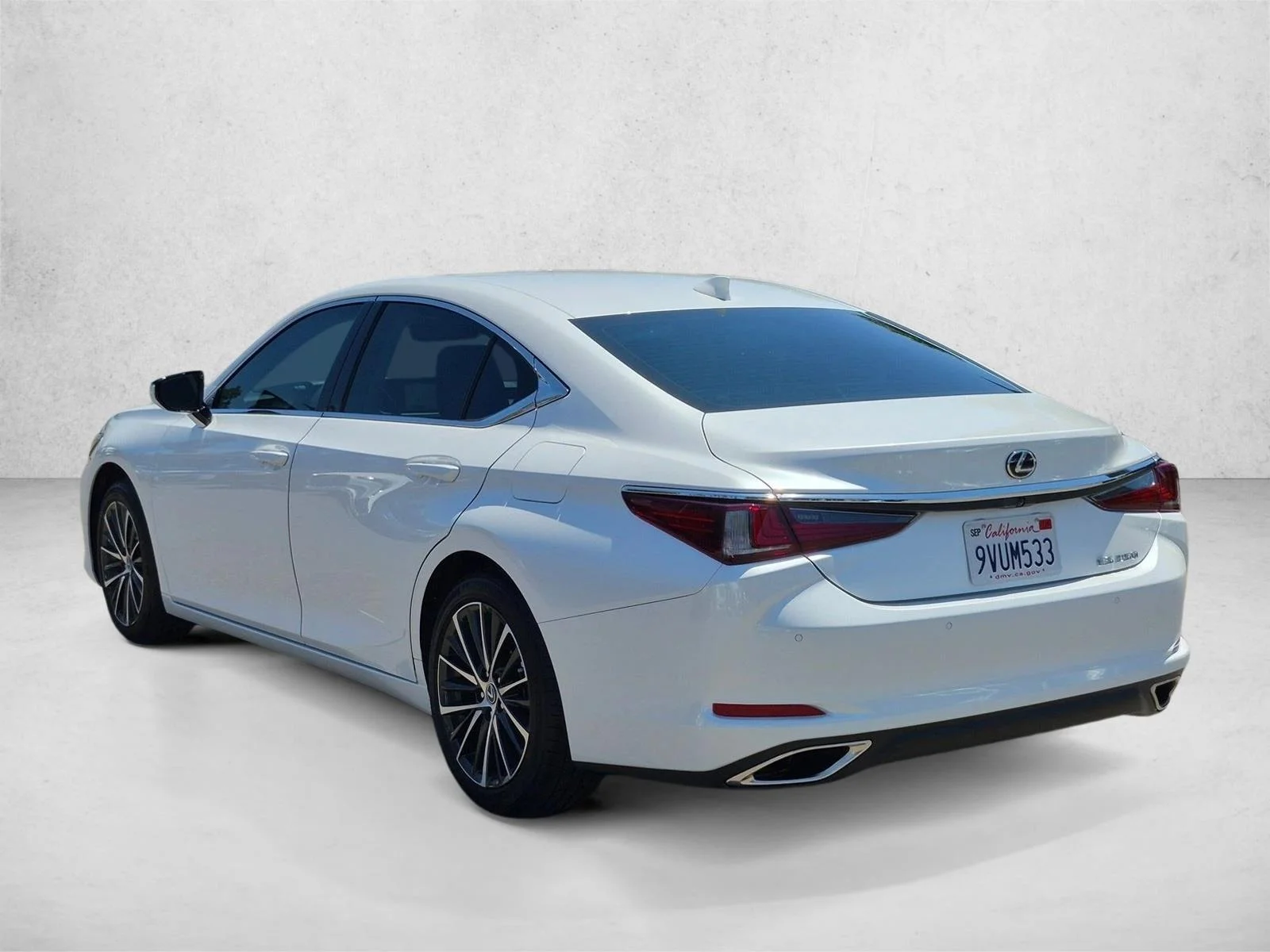Certified Used 2025 Eminent White Pearl Lexus ES 350 image 7