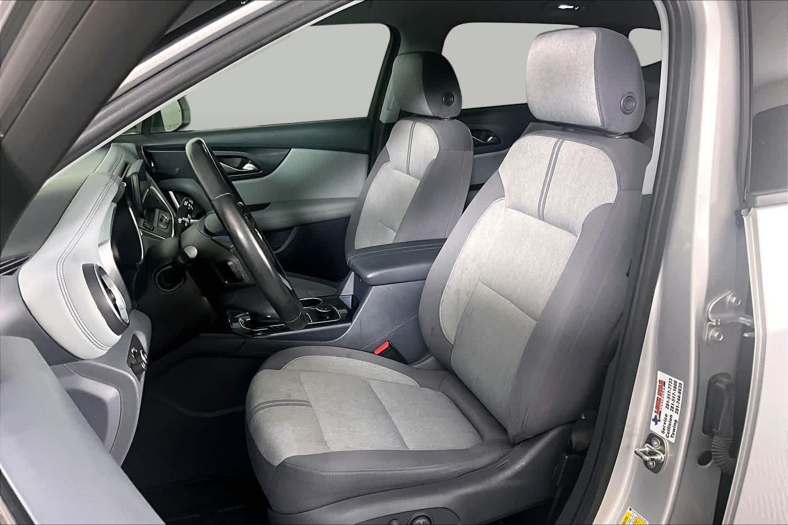 Used 2020 Silver Ice Metallic Chevrolet LT image 8
