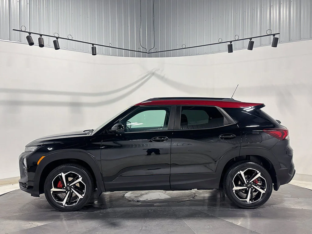 Used 2021 MOSAIC BLACK METALLIC Chevrolet RS image 15