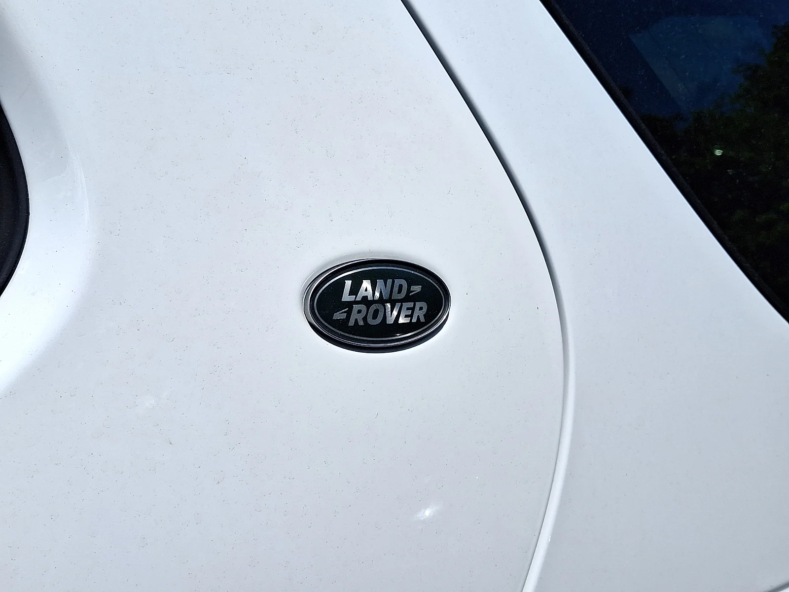 Certified Used 2025 Fuji White - 1AA Land Rover P360 Dynamic SE image 29