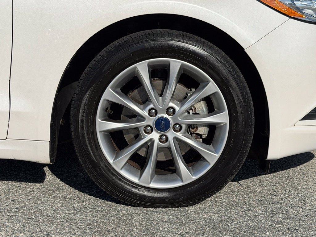 Used 2017 White Ford SE image 31
