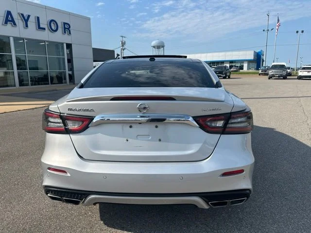 Used 2020 Silver Nissan Platinum image 6