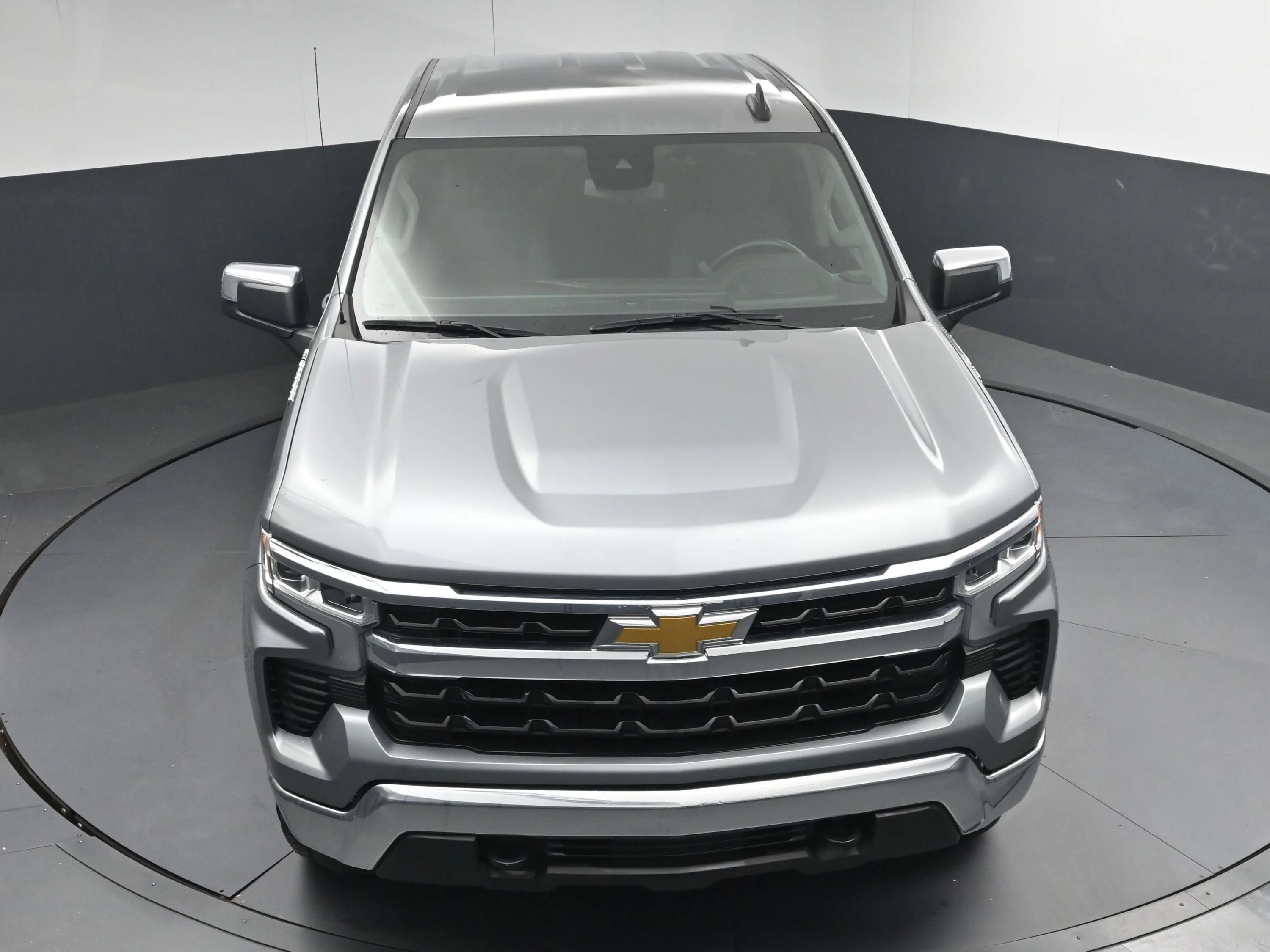 Used 2024 Sterling Gray Metallic Chevrolet LT image 30