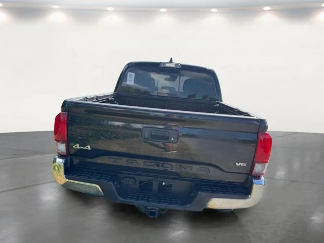 Used 2020 Black Toyota SR5 image 17