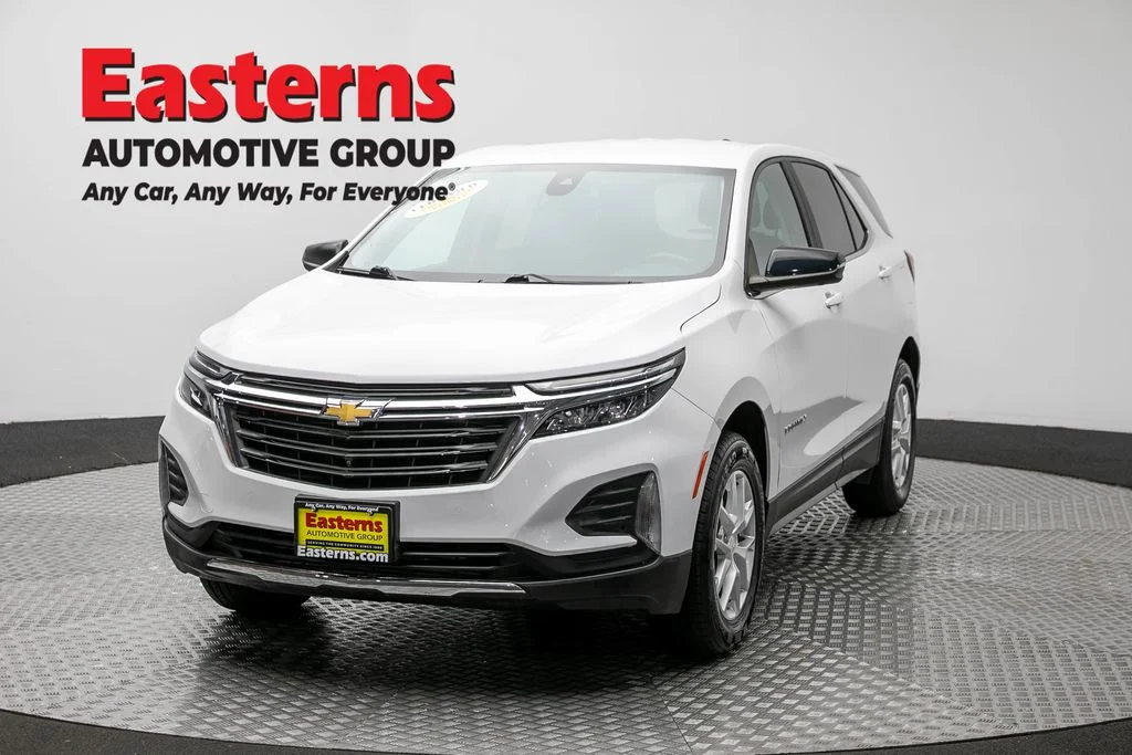 Used 2022 White Chevrolet LT image 1