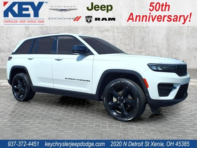 Certified Used 2023 Bright White Clearcoat Jeep Altitude X image 1