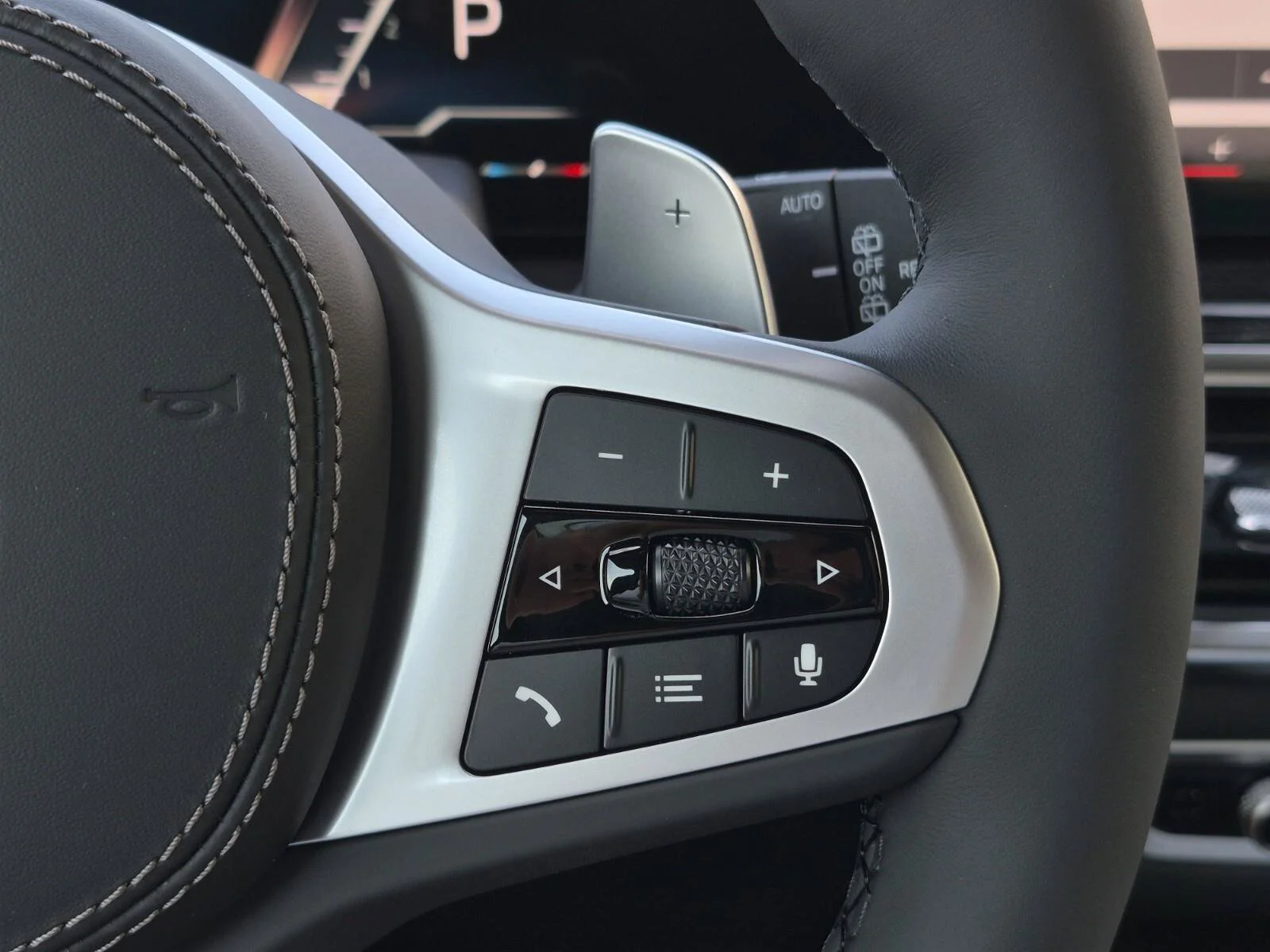 New 2026 Brooklyn Grey Metallic BMW xDrive40i image 25