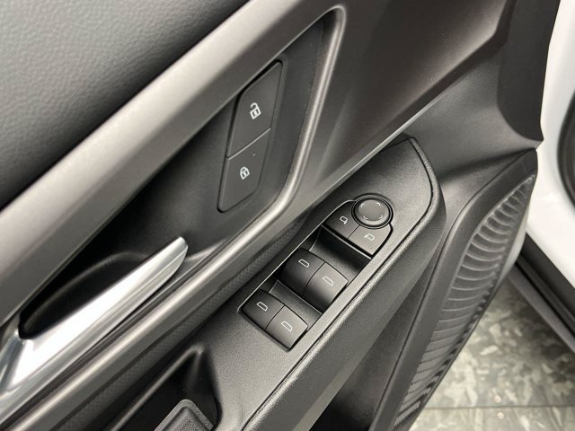 Used 2025 Summit White Chevrolet LT1 with PCY image 9