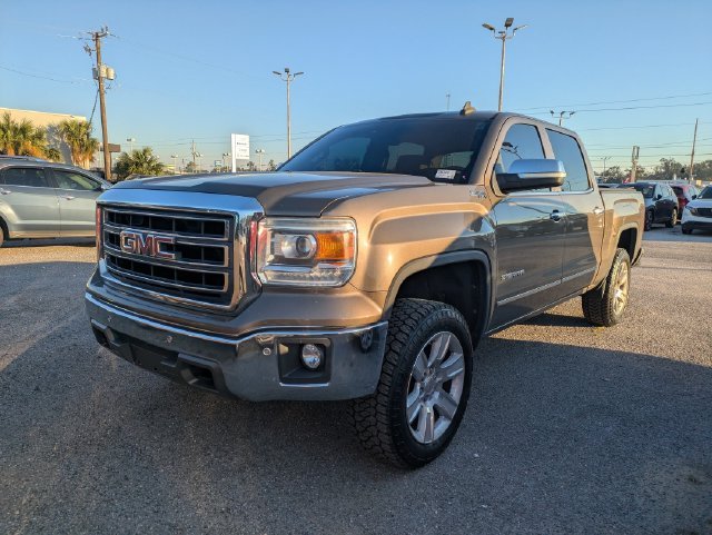 Used 2015 Brown GMC SLT image 1