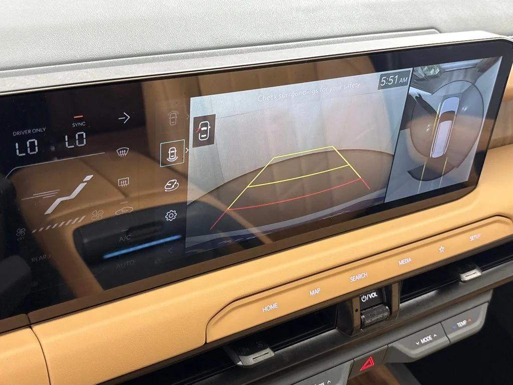 New 2027 Glacial White Pearl Kia X-Line SX image 44