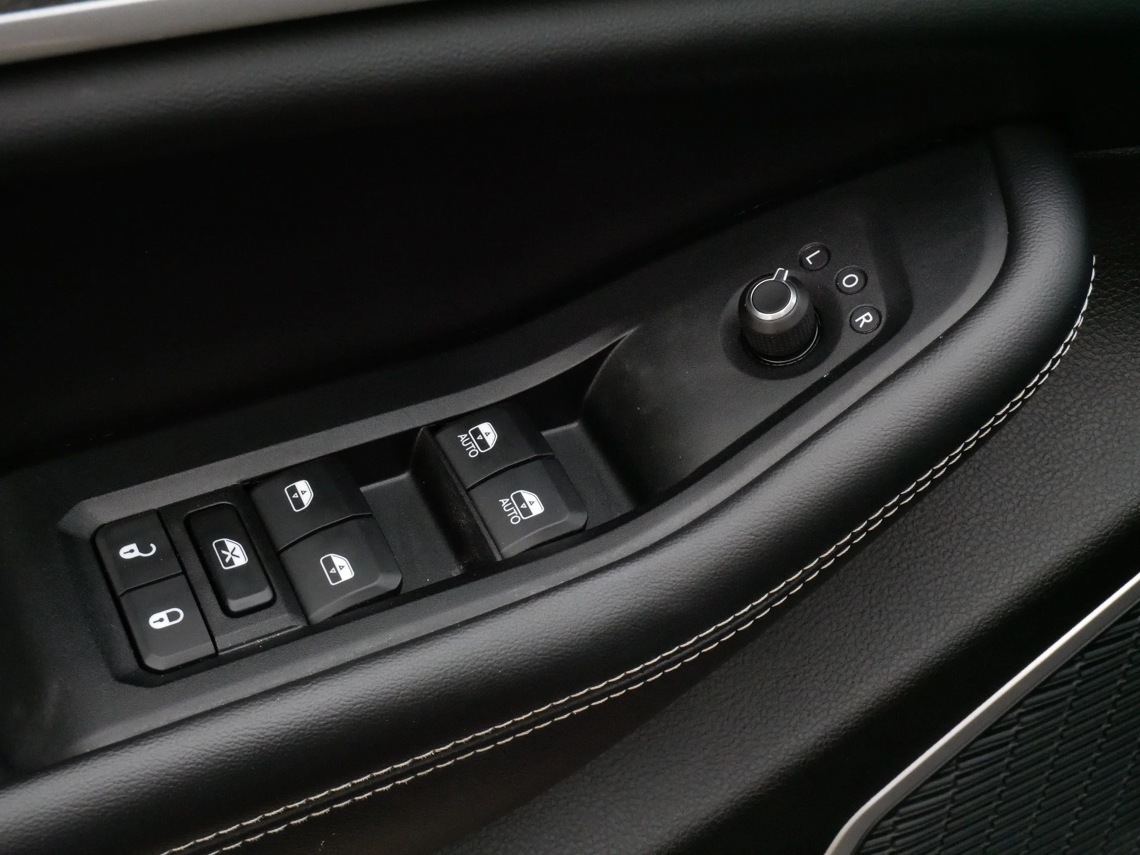 Used 2023 Diamond Black Crystal Pearlcoat Jeep  image 19